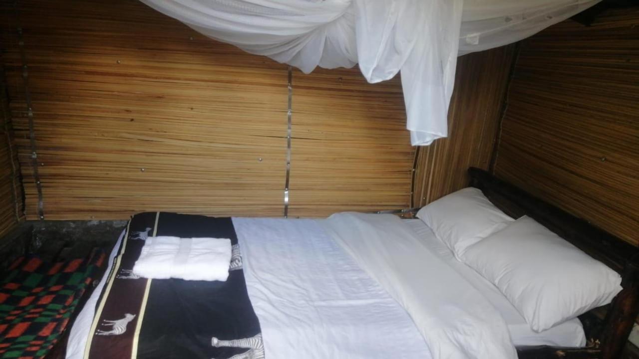 Lillypond Camp Hotel Elmenteita ภายนอก รูปภาพ